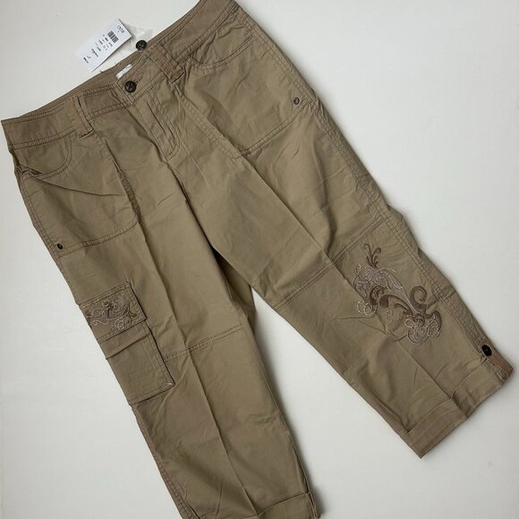 Cache NWT Khaki Cargo Capri Pants, sz 6 - Picture 1 of 4